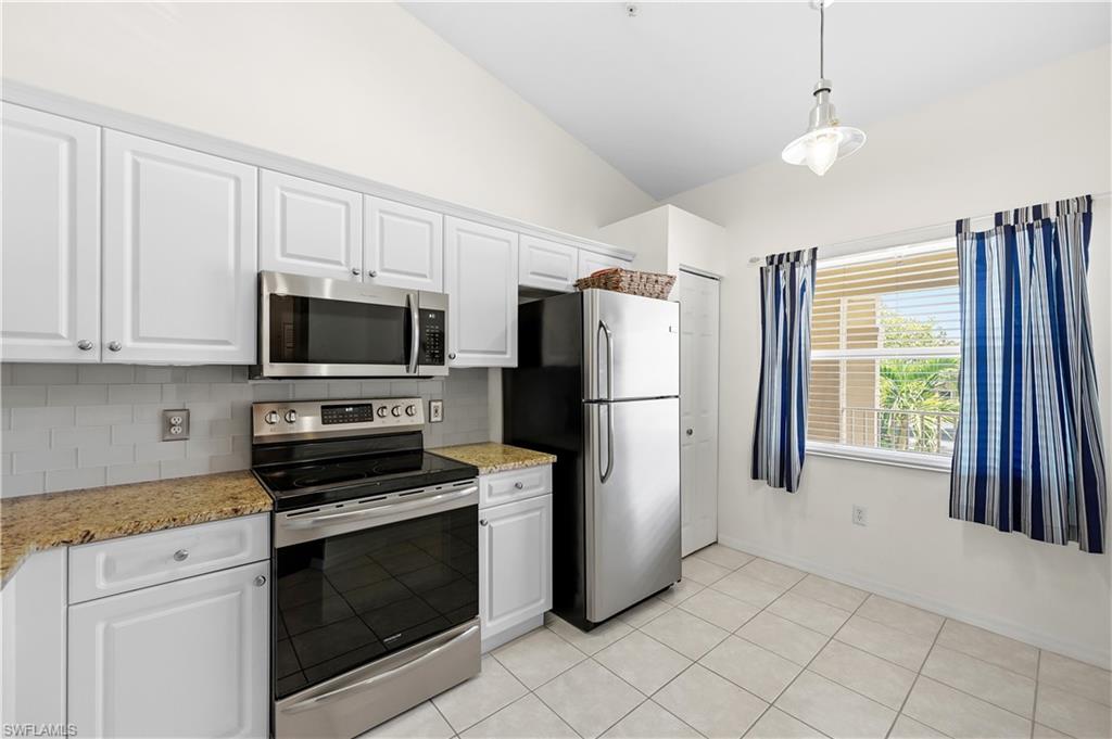 HUNTINGTON LAKES - Residential
