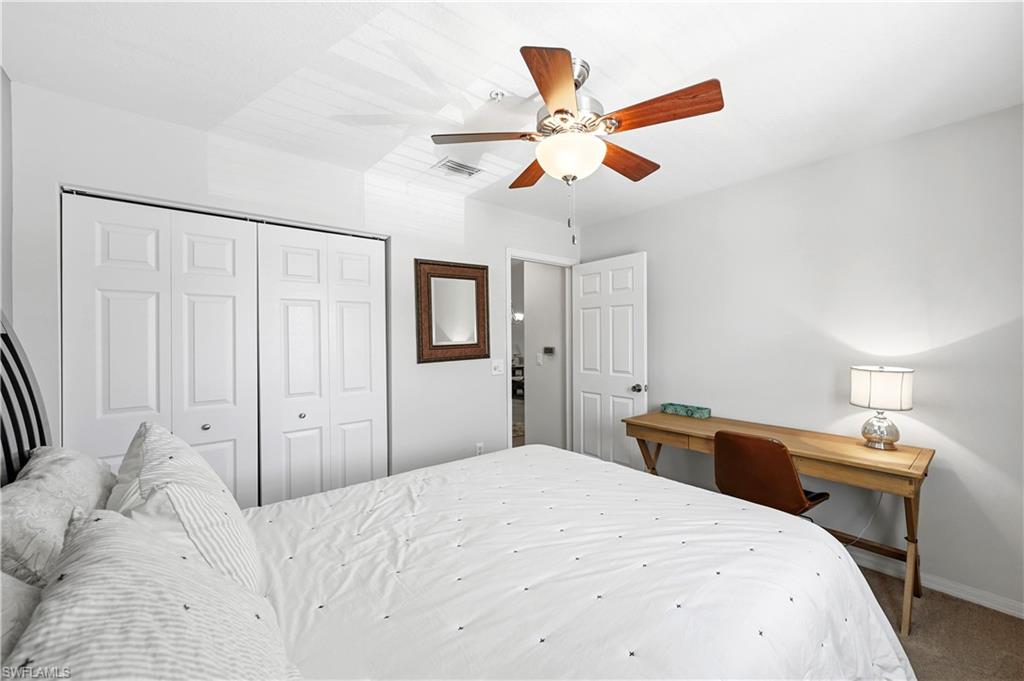 HUNTINGTON LAKES - Residential