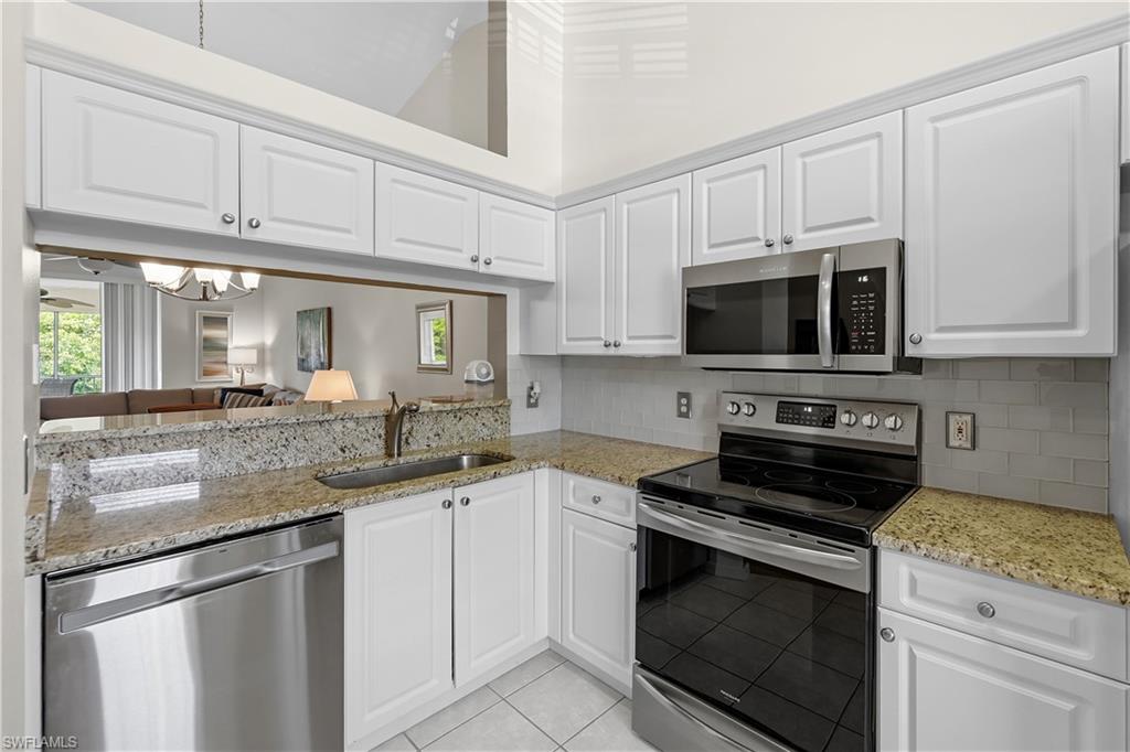 HUNTINGTON LAKES - Residential
