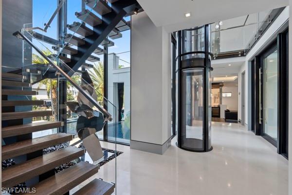 ROYAL HARBOR - Residential