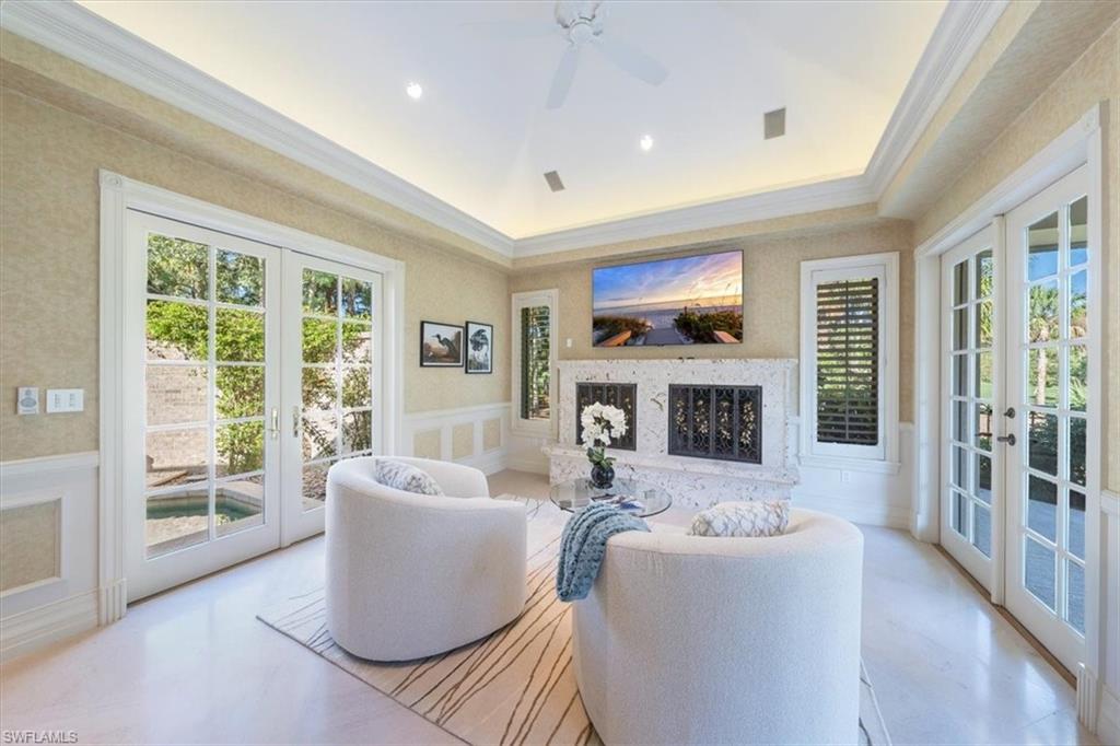 QUAIL WEST - Residential
