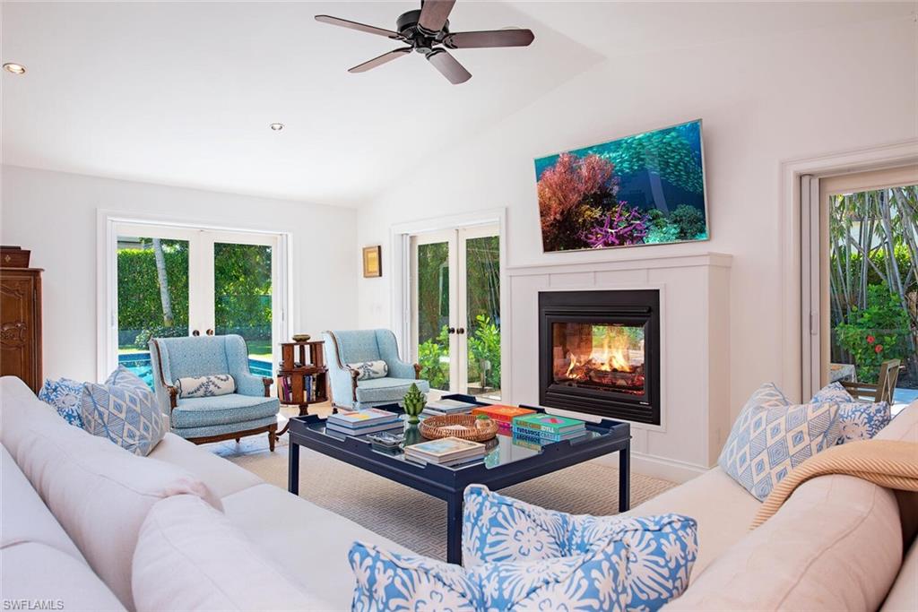 PARK SHORE - Residential