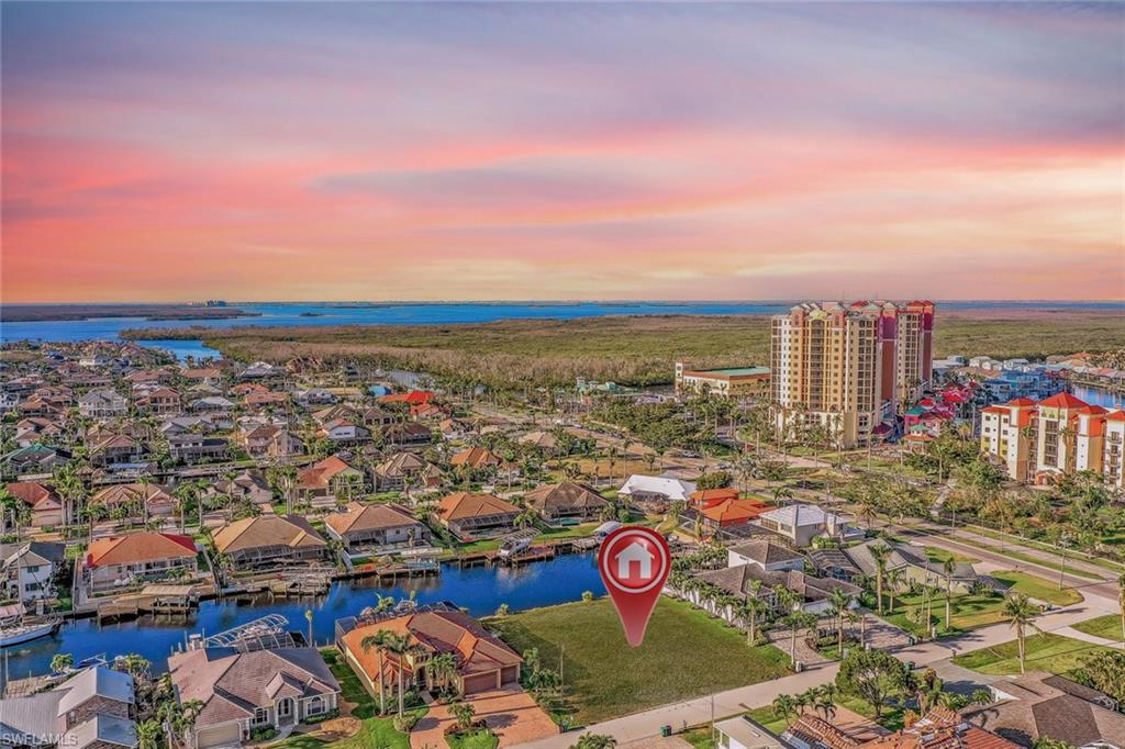 CAPE CORAL - Land