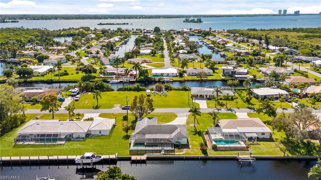 YACHT CLUB COLONY - Residential Lease