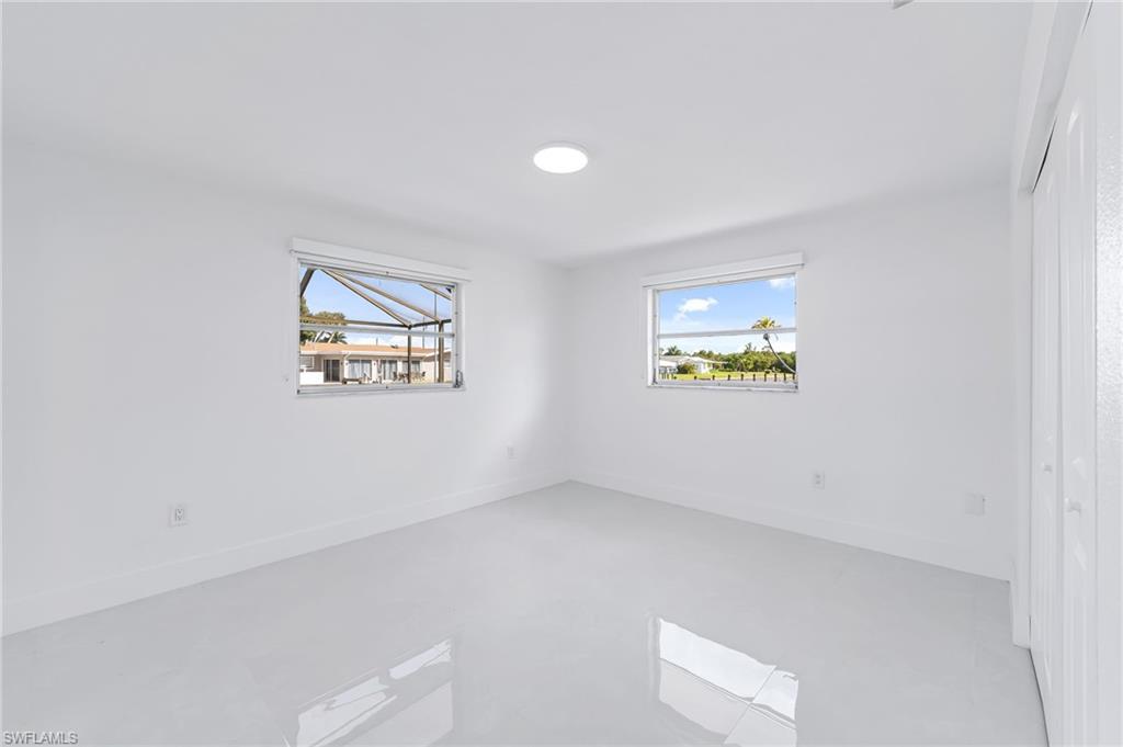 YACHT CLUB COLONY - Residential Lease