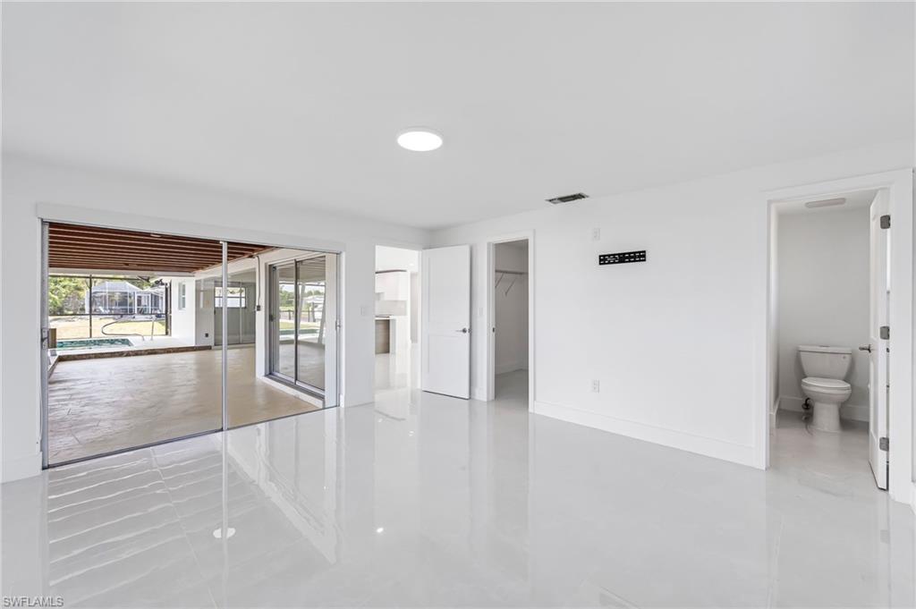 YACHT CLUB COLONY - Residential Lease