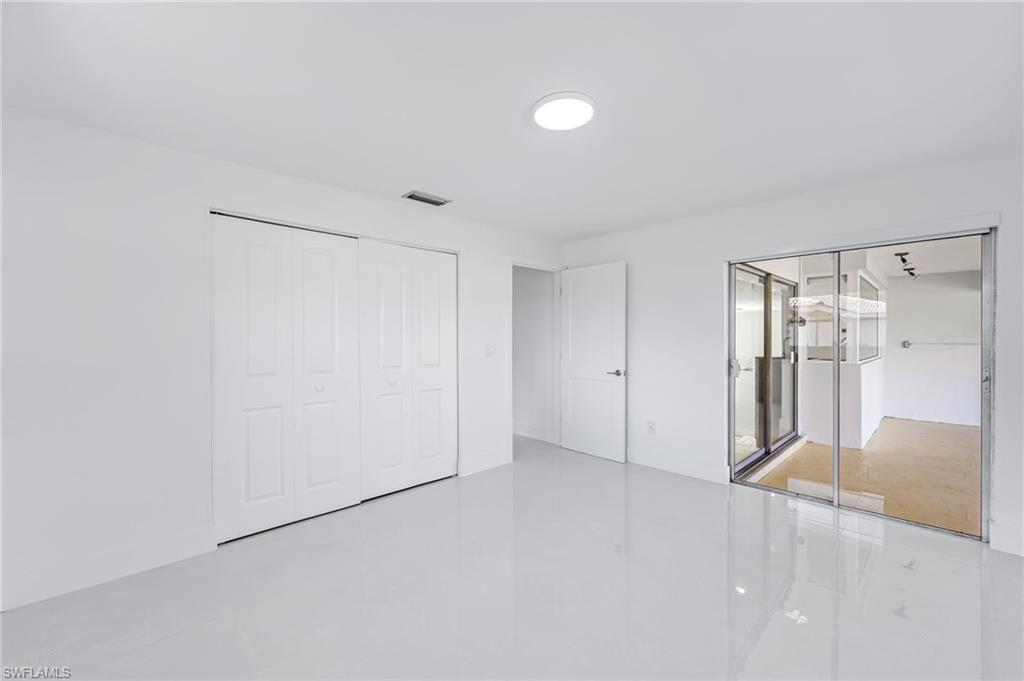 YACHT CLUB COLONY - Residential Lease