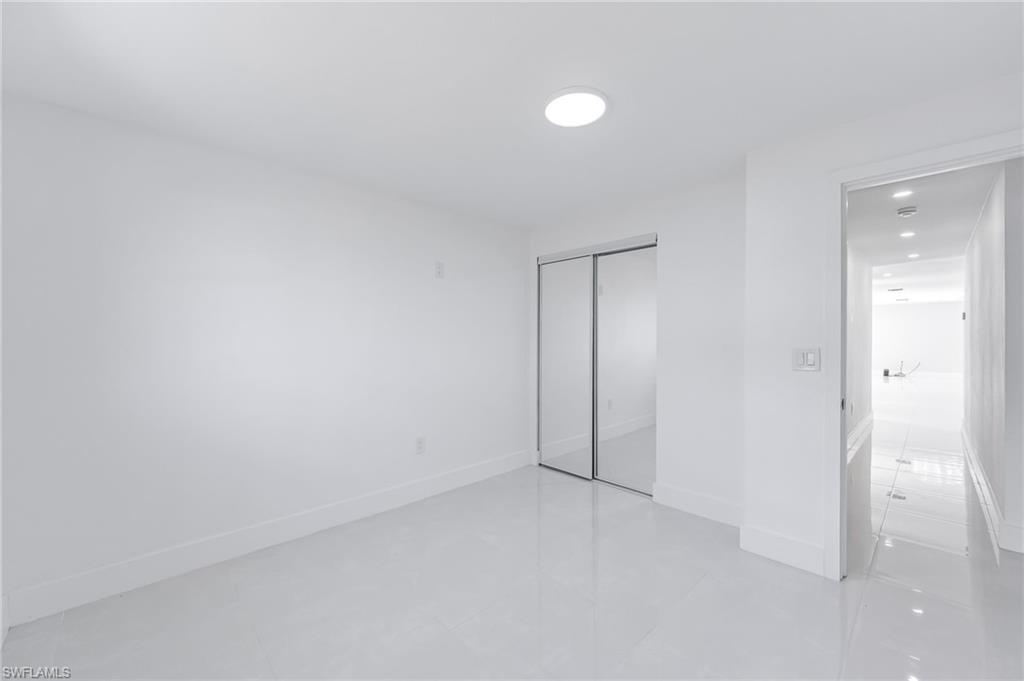 YACHT CLUB COLONY - Residential Lease