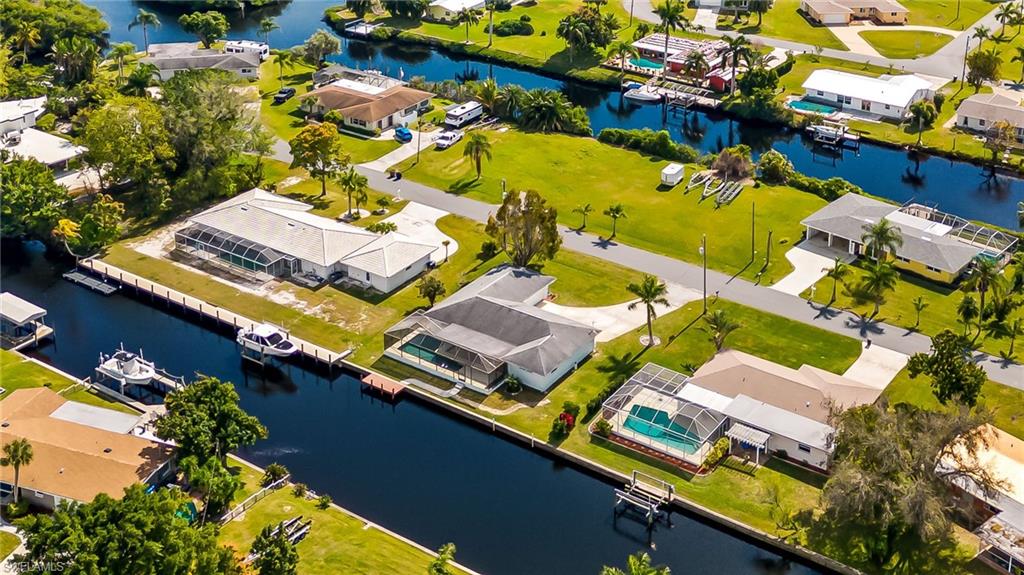 YACHT CLUB COLONY - Residential Lease
