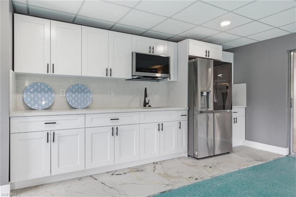 WINDSOR WEST - Residential Lease