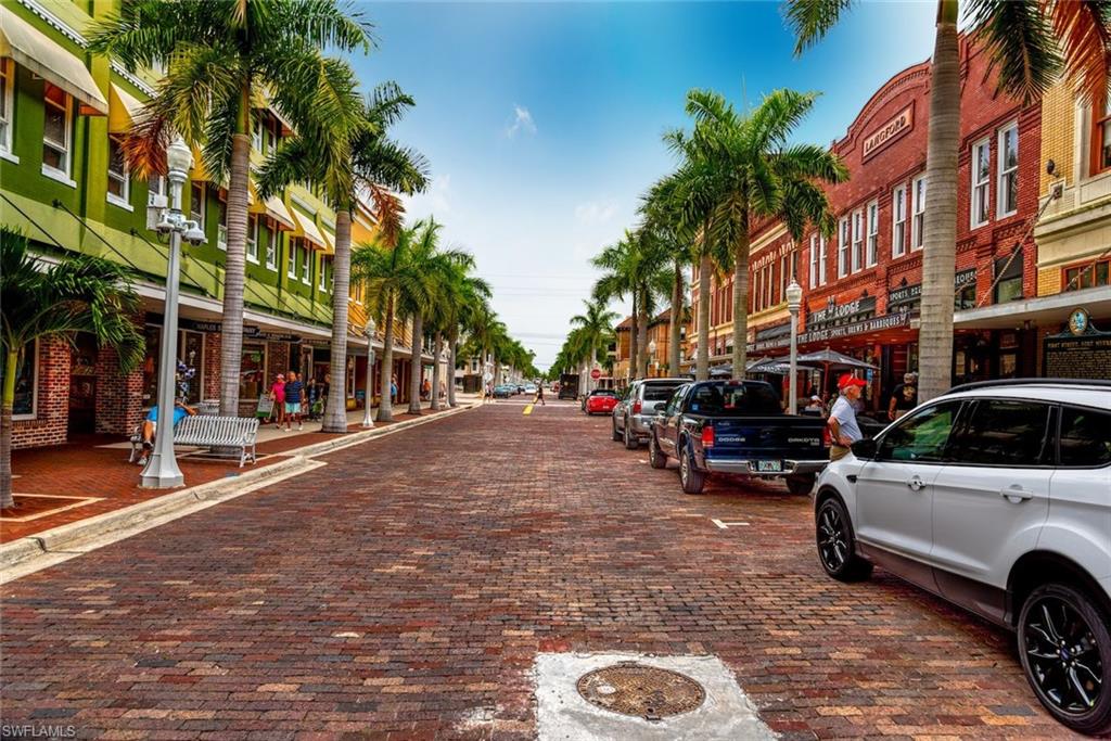 WINDSOR WEST - Residential Lease