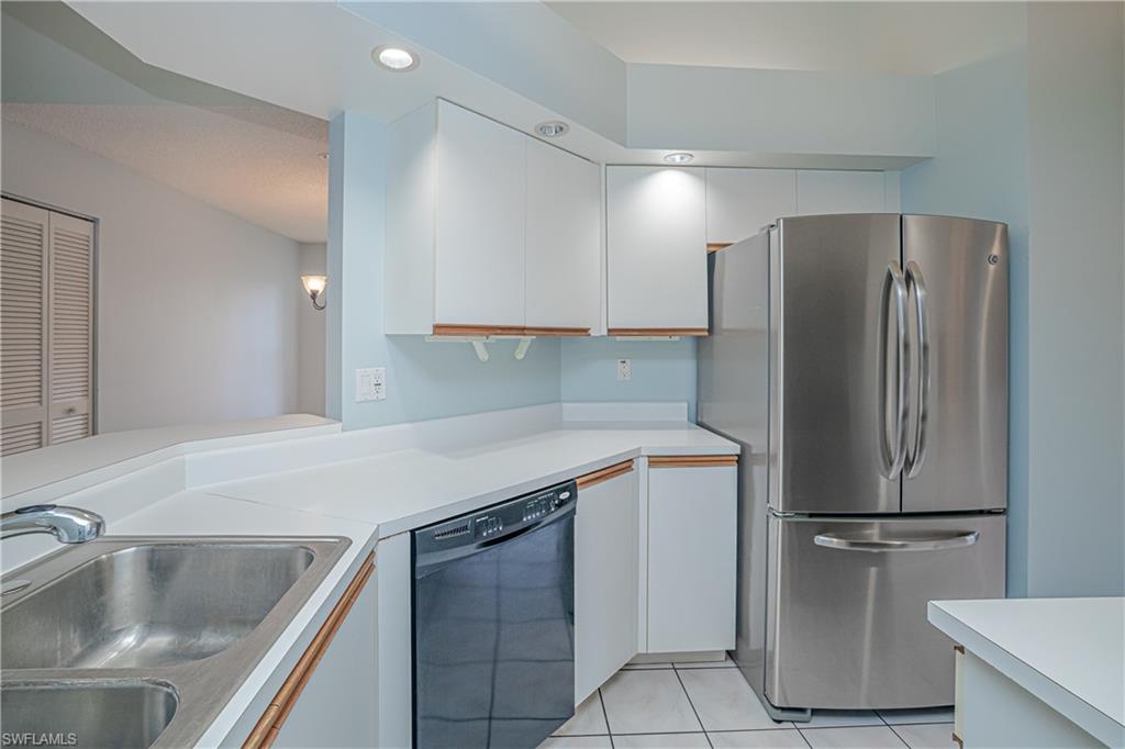 PIPERS POINTE - Residential