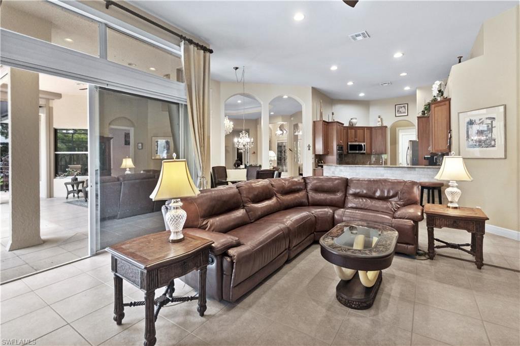 BELLE LAGO - Residential