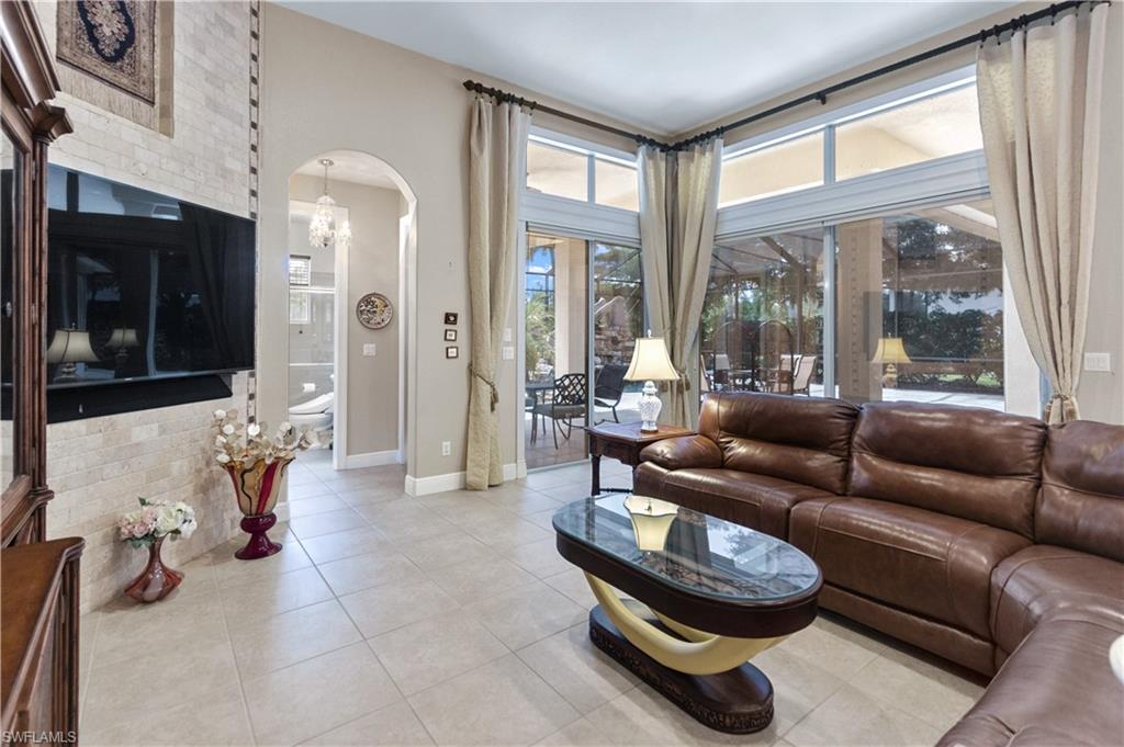 BELLE LAGO - Residential