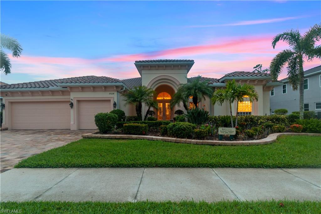 BELLE LAGO - Residential