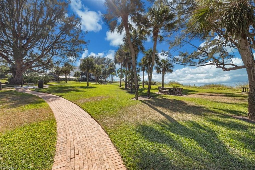 MOORINGS - Residential