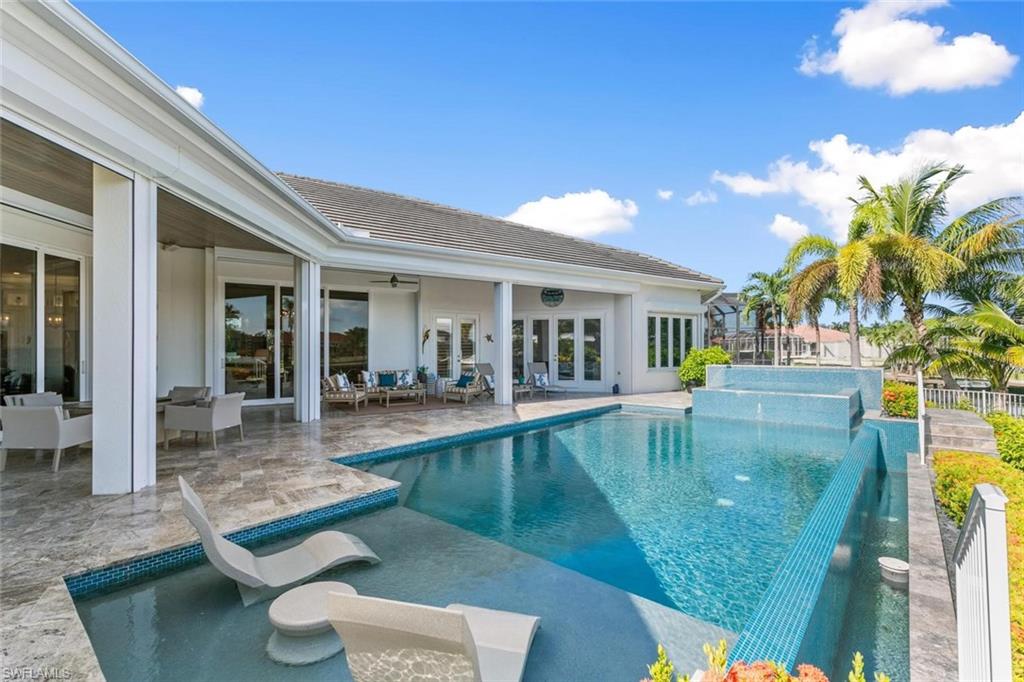 MARCO BEACH - Residential