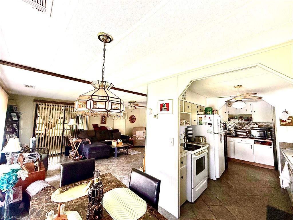 LAKE FAIRWAYS COUNTY CLUB - Residential