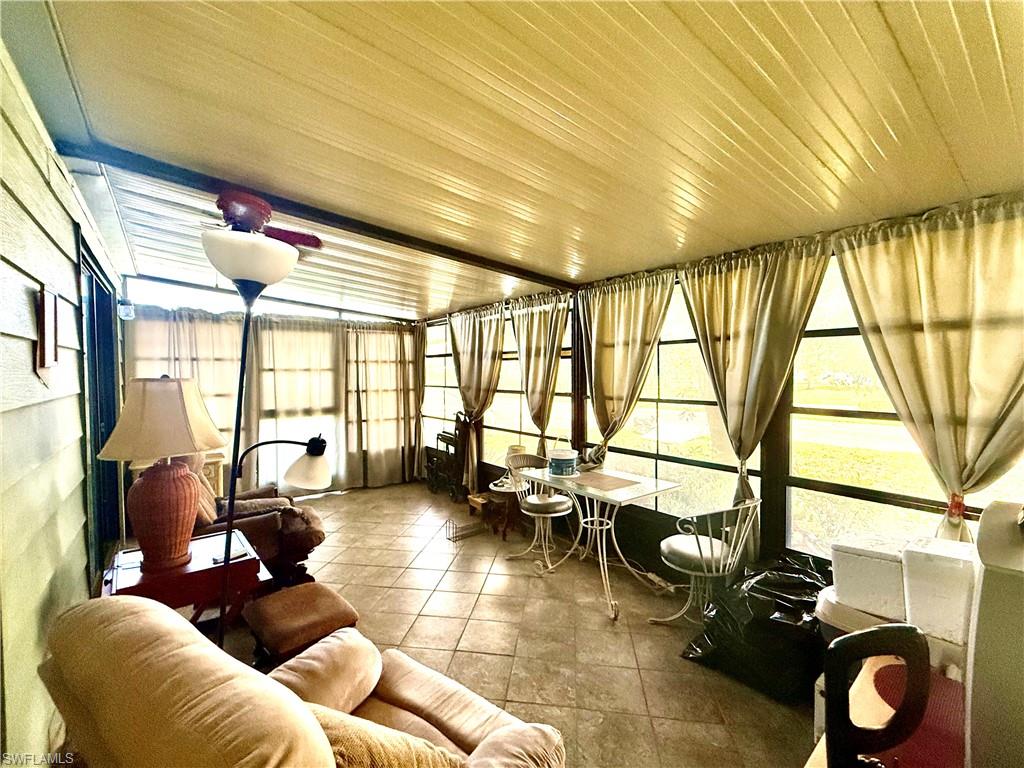 LAKE FAIRWAYS COUNTY CLUB - Residential