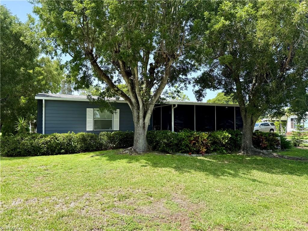LAKE FAIRWAYS COUNTY CLUB - Residential