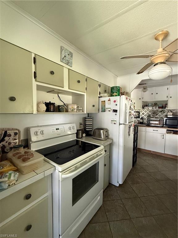 LAKE FAIRWAYS COUNTY CLUB - Residential