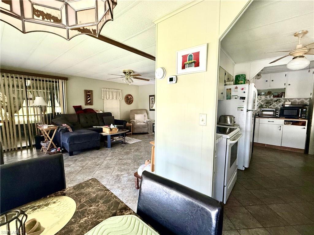 LAKE FAIRWAYS COUNTY CLUB - Residential