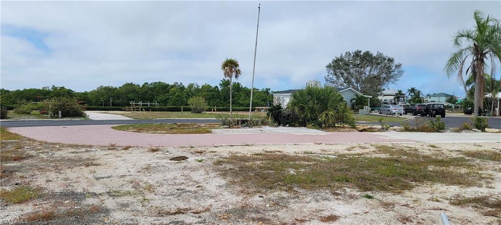 SPRING CREEK VILLAGE - Land