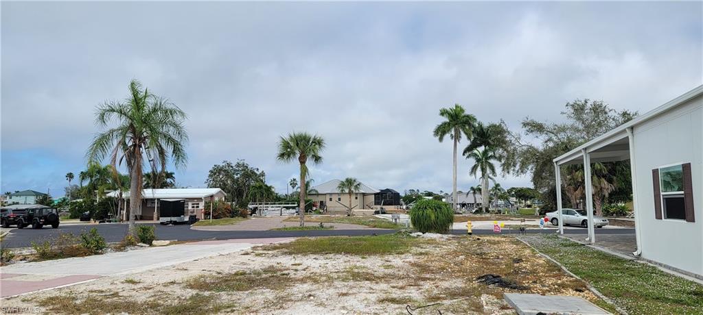 SPRING CREEK VILLAGE - Land