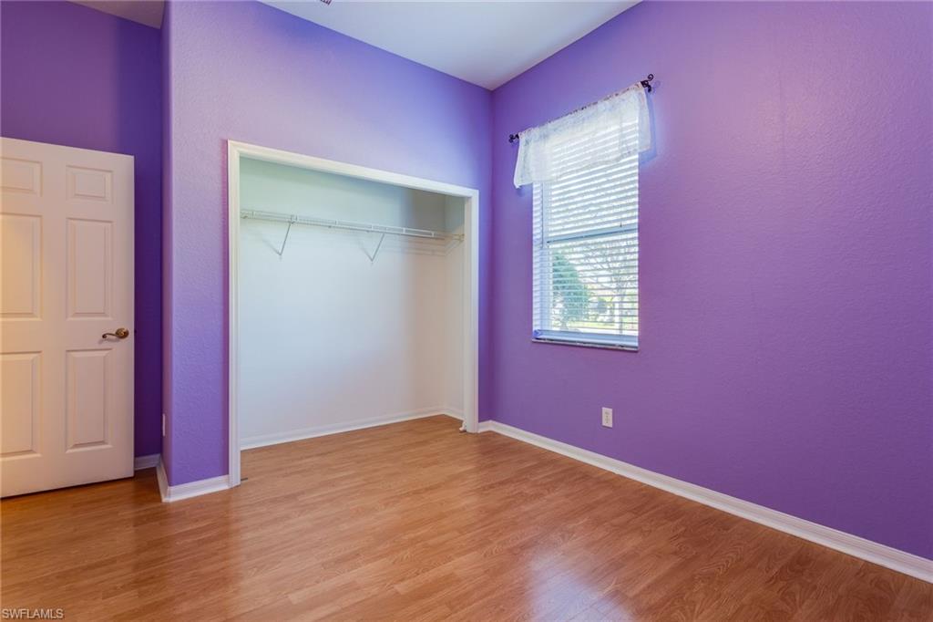VALENCIA LAKES - Residential