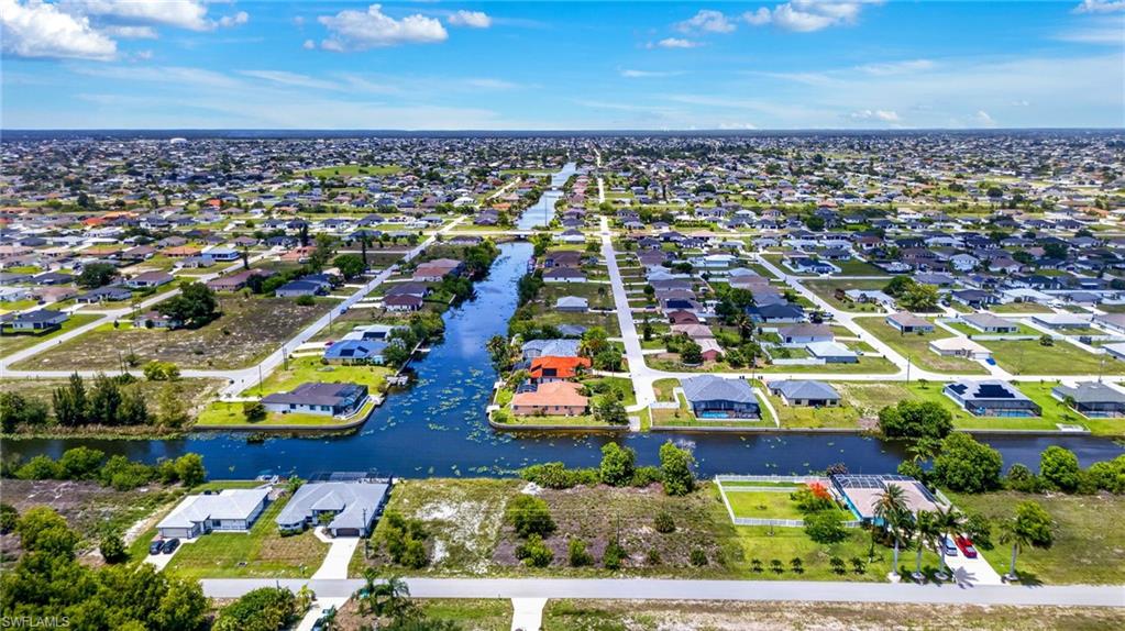 CAPE CORAL - Land