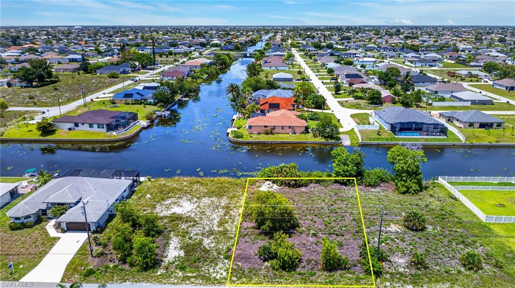 CAPE CORAL - Land