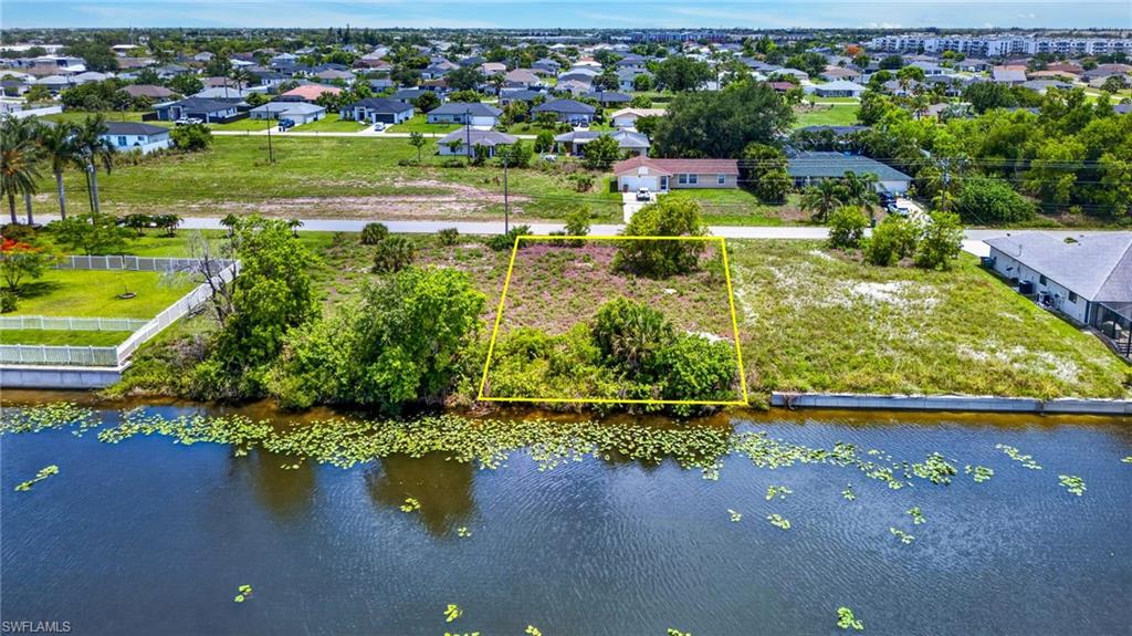 CAPE CORAL - Land