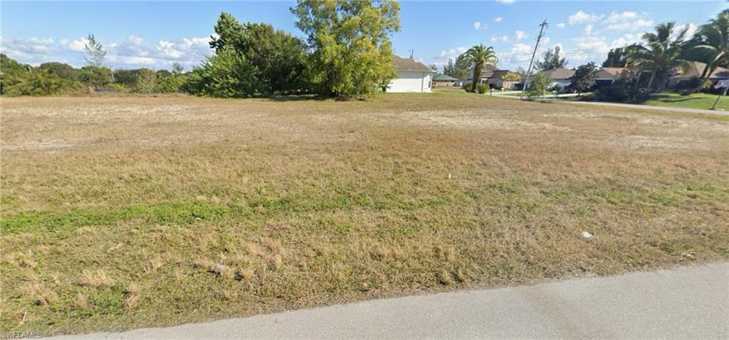 Great NW oversized 3-lot site ready for your dream home of your choice. NW Cape Coral is growing fast don’t miss out on this great opportunity.