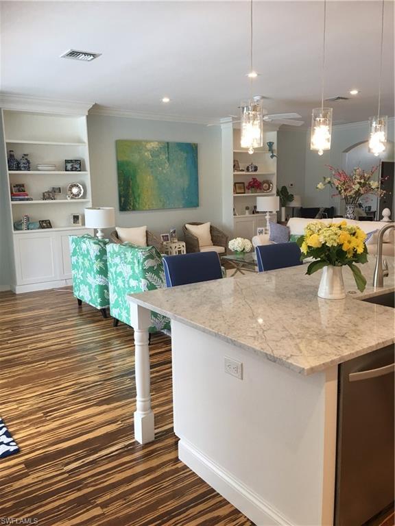 COLONIAL SHORES - Residential
