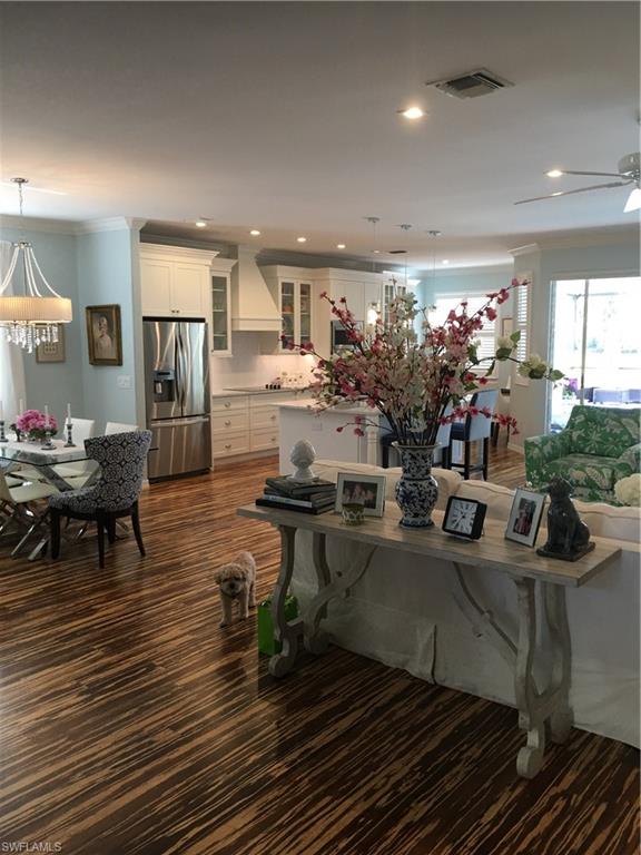COLONIAL SHORES - Residential