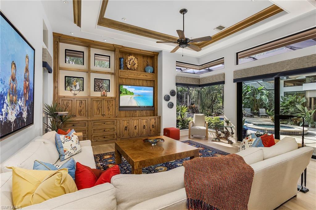 RIVERWALK - Residential