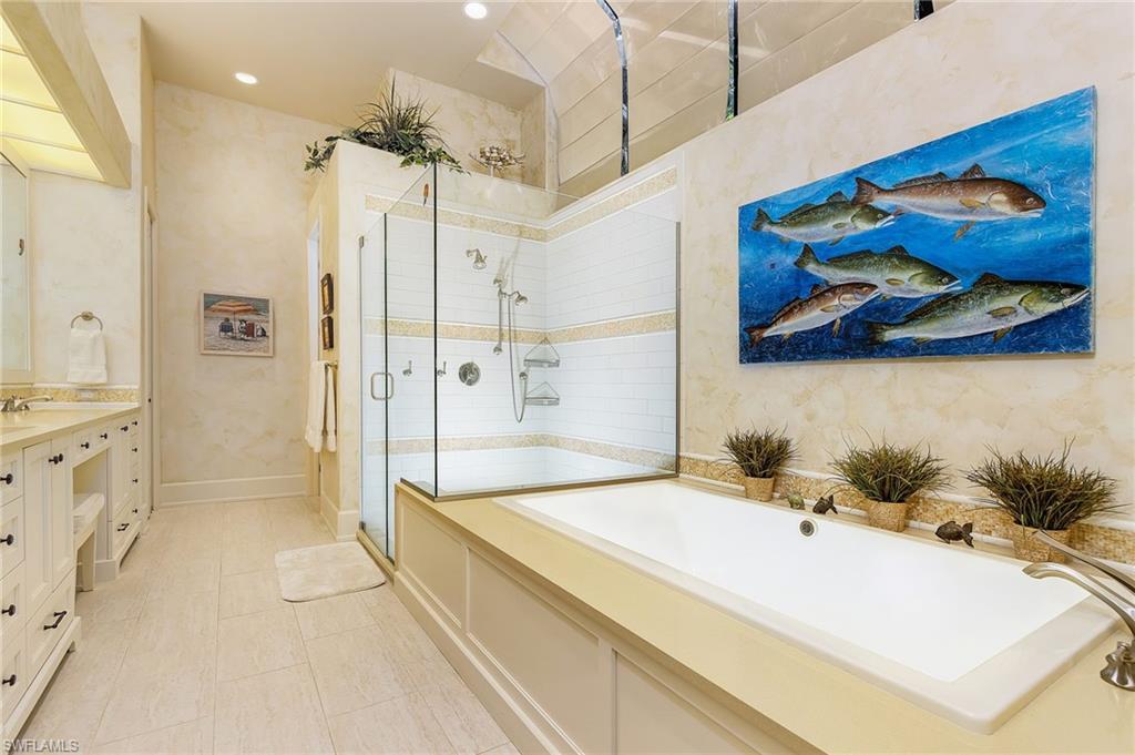 RIVERWALK - Residential