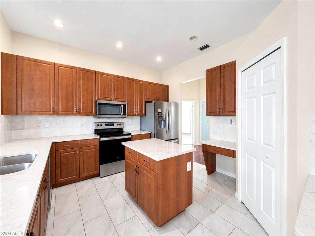 GOLDEN GATE ESTATES - Residential Lease