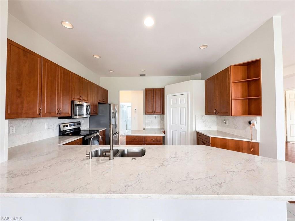 GOLDEN GATE ESTATES - Residential Lease