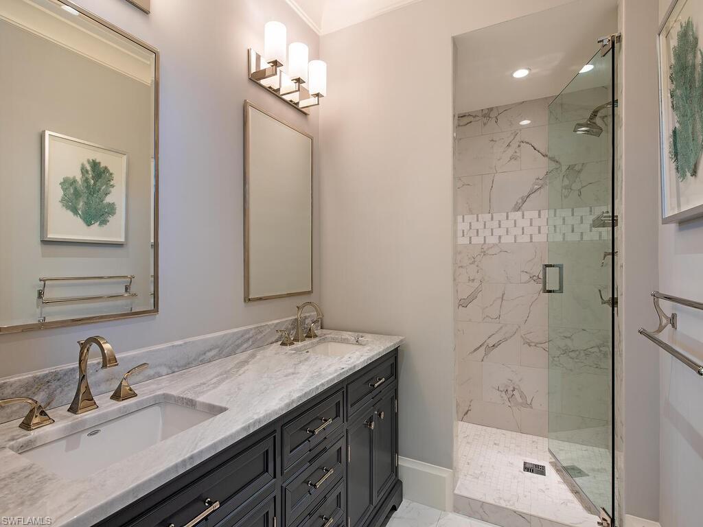 AQUALANE SHORES - Residential