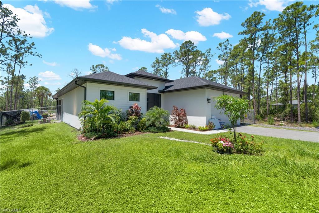 GOLDEN GATE ESTATES - Residential