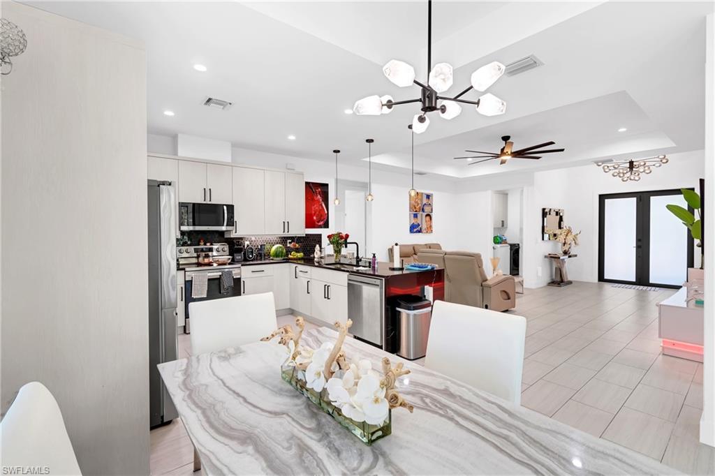 GOLDEN GATE ESTATES - Residential