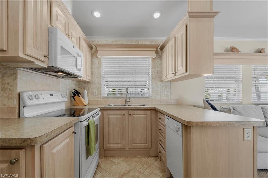 MOORE HAVEN - Residential