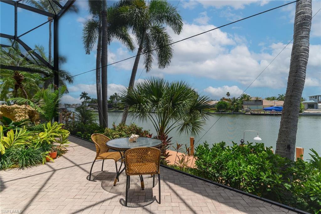 MARCO BEACH - Residential