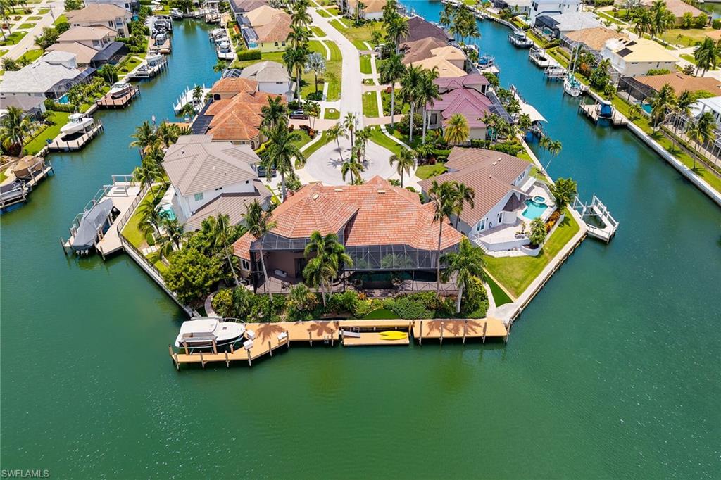 MARCO BEACH - Residential