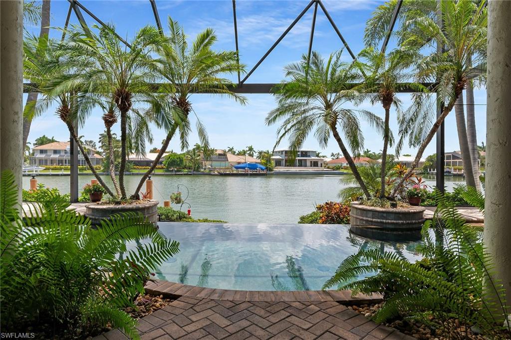 MARCO BEACH - Residential