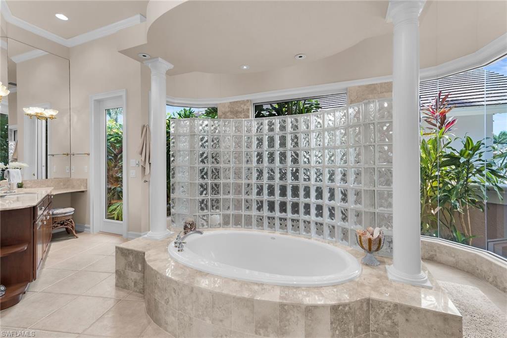 MARCO BEACH - Residential