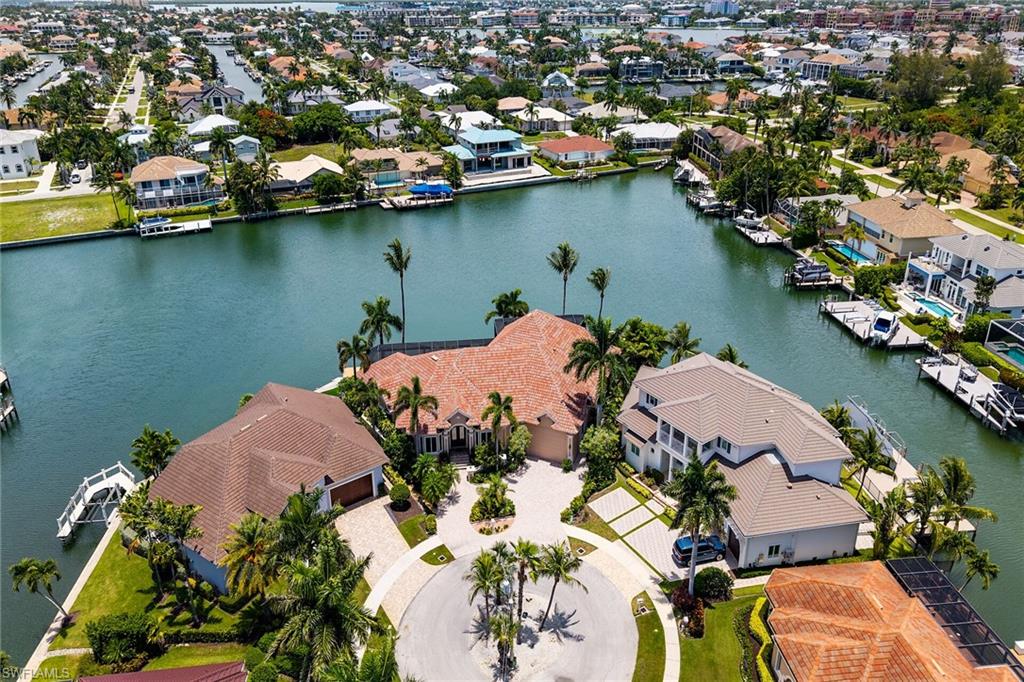 MARCO BEACH - Residential
