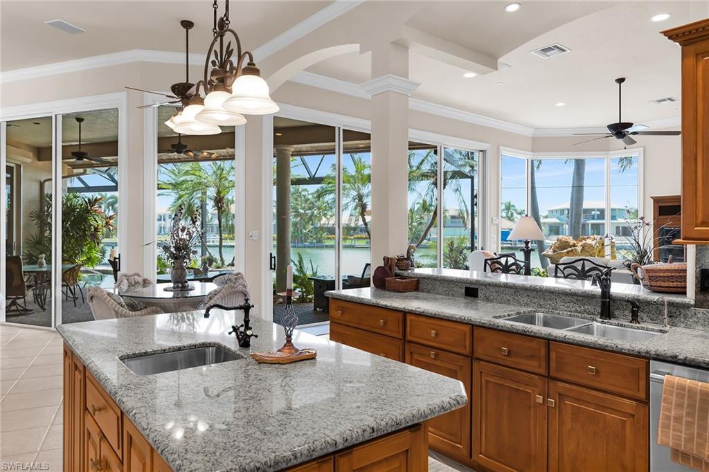 MARCO BEACH - Residential