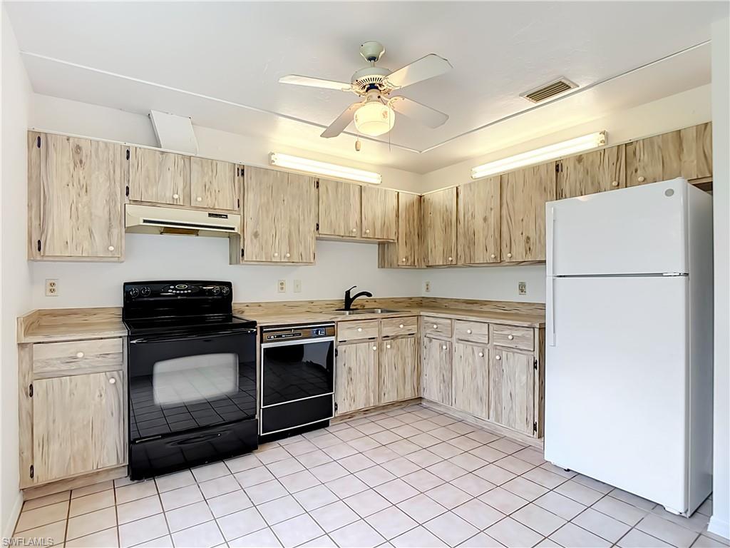 SAN CARLOS PARK - Residential